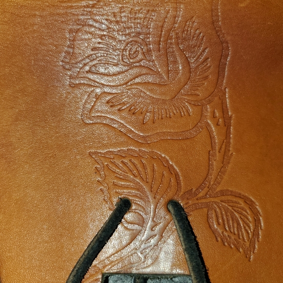 🥳 HOST PICK 🥳 Vintage Leather Tooled Boho Bag - Picture 3 of 7